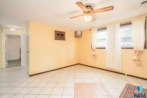 3800 E Ronning Dr E, Sioux Falls, SD 57103 photo 15