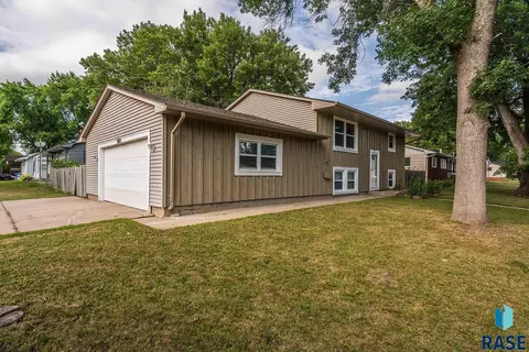 3800 E Ronning Dr E, Sioux Falls, SD 57103 photo 17
