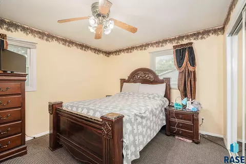 3800 E Ronning Dr E, Sioux Falls, SD 57103 photo 9
