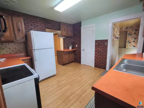 124 E 2nd Ave, Miller, SD 57362 photo 21
