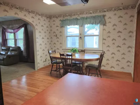 124 E 2nd Ave, Miller, SD 57362 photo 10