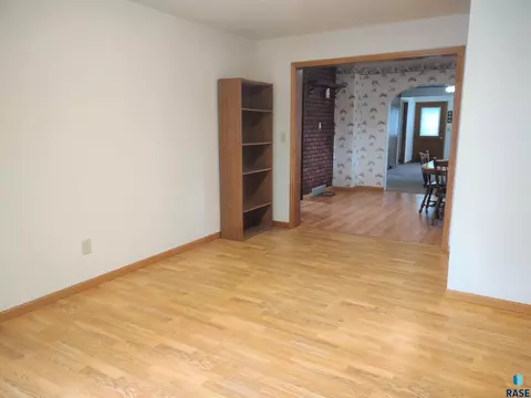 124 E 2nd Ave, Miller, SD 57362 photo 16