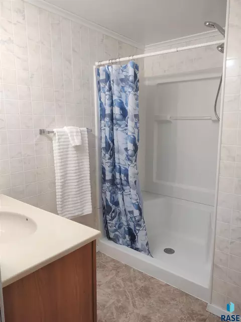 124 E 2nd Ave, Miller, SD 57362 photo 22