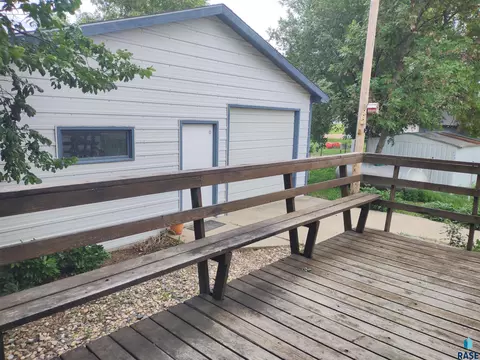 124 E 2nd Ave, Miller, SD 57362 photo 39