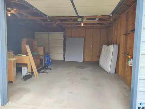 124 E 2nd Ave, Miller, SD 57362 photo 41