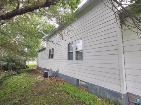 124 E 2nd Ave, Miller, SD 57362 photo 52