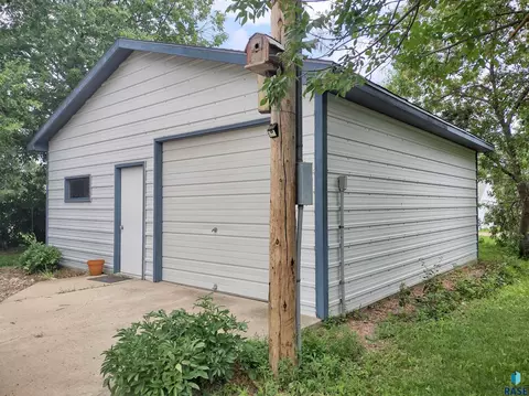 124 E 2nd Ave, Miller, SD 57362 photo 46