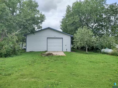 124 E 2nd Ave, Miller, SD 57362 photo 47