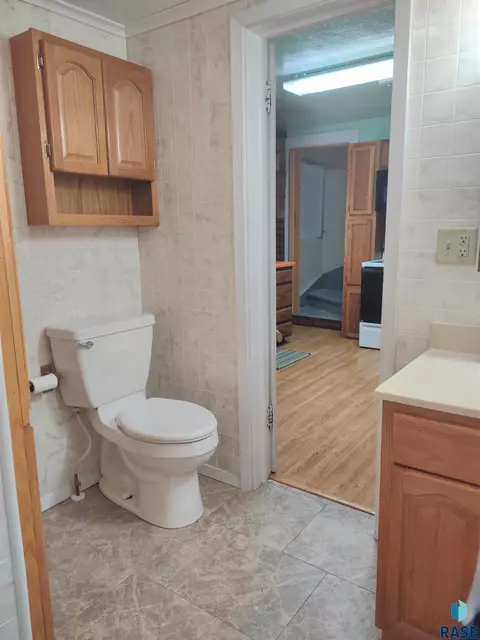 124 E 2nd Ave, Miller, SD 57362 photo 24