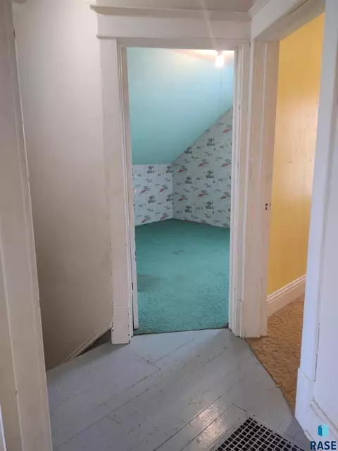 124 E 2nd Ave, Miller, SD 57362 photo 26