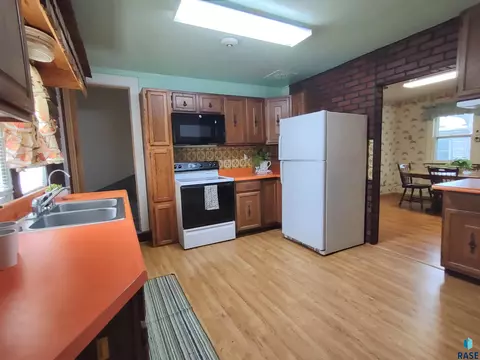 124 E 2nd Ave, Miller, SD 57362 photo 19