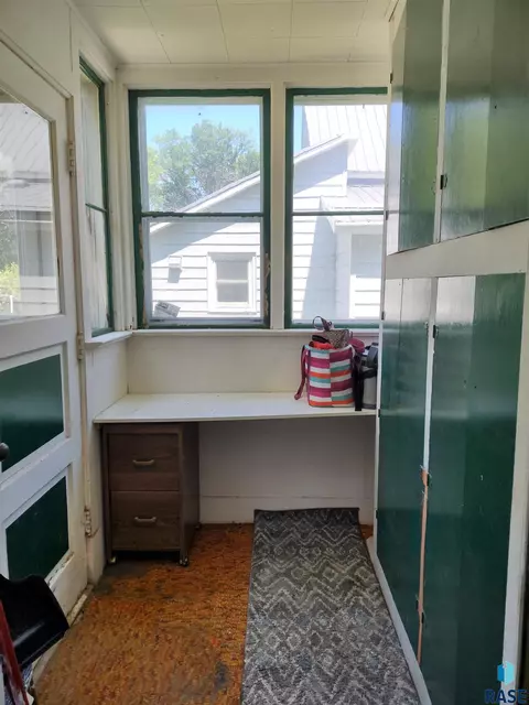 411 E 1st Ave, Miller, SD 57362 photo 25