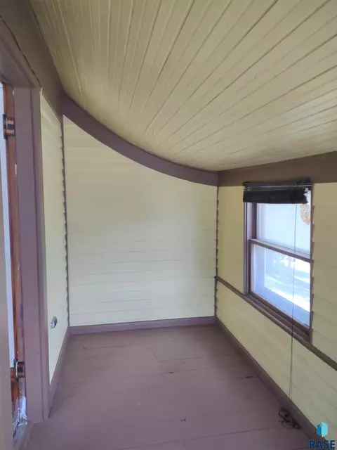 411 E 1st Ave, Miller, SD 57362 photo 40