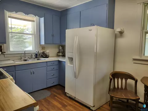 411 E 1st Ave, Miller, SD 57362 photo 23