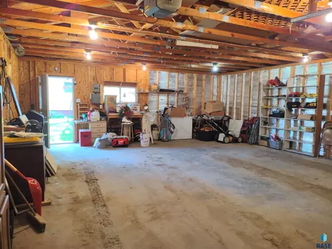 411 E 1st Ave, Miller, SD 57362 photo 54
