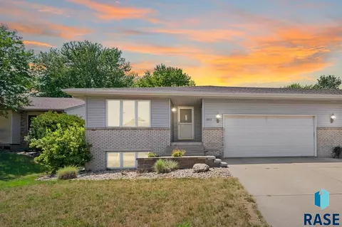 4803 S Southeastern Ave, Sioux Falls, SD 57108