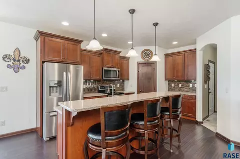 3700 E Wakefield Cir, Sioux Falls, SD 57103 photo 8