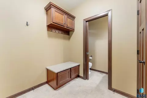 3700 E Wakefield Cir, Sioux Falls, SD 57103 photo 19
