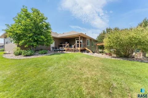 3700 E Wakefield Cir, Sioux Falls, SD 57103 photo 34