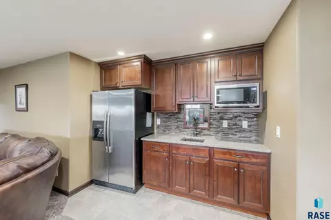 3700 E Wakefield Cir, Sioux Falls, SD 57103 photo 21