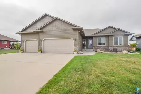 505 W High Pointe St, Tea, SD 57064 photo 1
