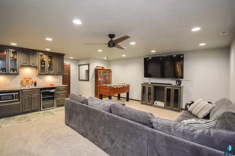 505 W High Pointe St, Tea, SD 57064 photo 4