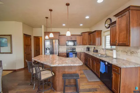 505 W High Pointe St, Tea, SD 57064 photo 8