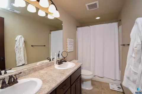 505 W High Pointe St, Tea, SD 57064 photo 37