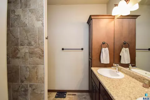 505 W High Pointe St, Tea, SD 57064 photo 21