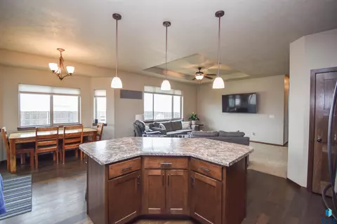 505 W High Pointe St, Tea, SD 57064 photo 10