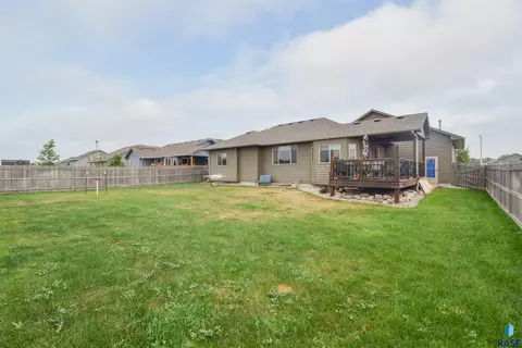 505 W High Pointe St, Tea, SD 57064 photo 5