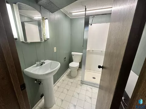 512 E 7th St, Freeman, SD 57029 photo 21
