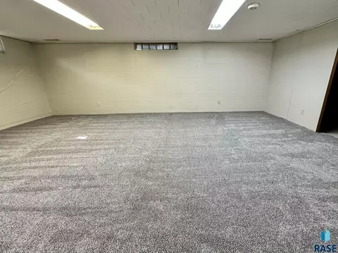 512 E 7th St, Freeman, SD 57029 photo 20