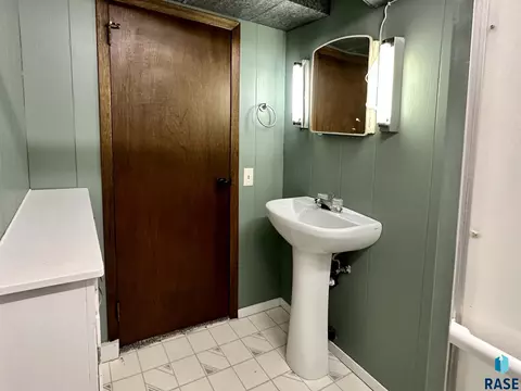 512 E 7th St, Freeman, SD 57029 photo 22