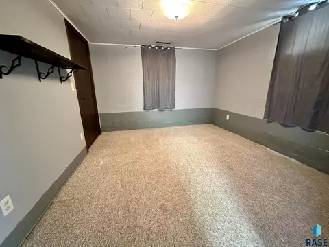 512 E 7th St, Freeman, SD 57029 photo 24