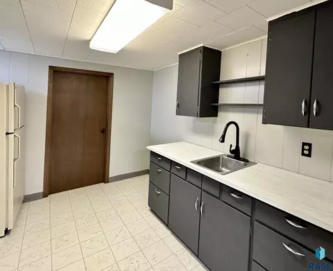 512 E 7th St, Freeman, SD 57029 photo 26