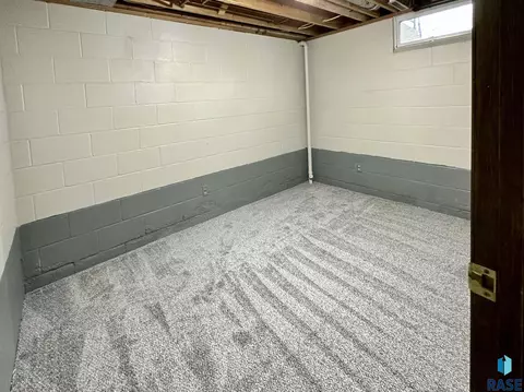 512 E 7th St, Freeman, SD 57029 photo 25