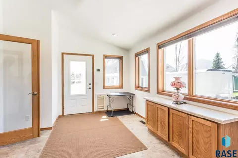 225 E 9th St, Crooks, SD 57020 photo 19