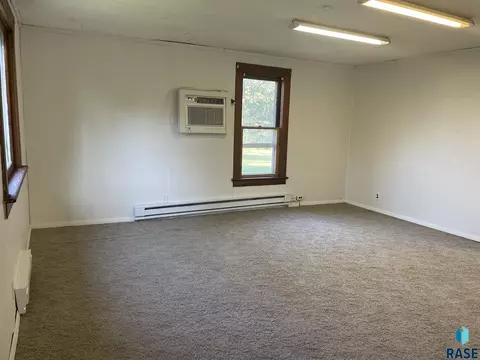 160 E Main St, Canova, SD 57321 photo 17