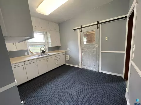 160 E Main St, Canova, SD 57321 photo 25