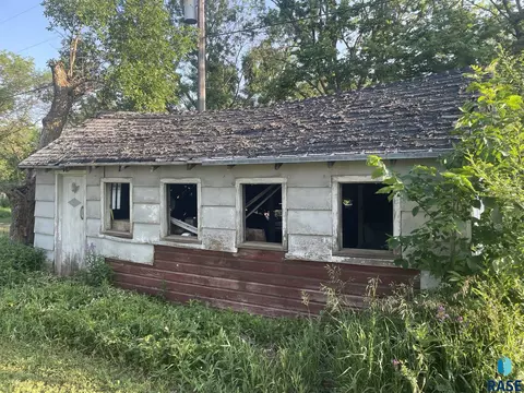 160 E Main St, Canova, SD 57321 photo 7