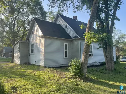 160 E Main St, Canova, SD 57321 photo 4