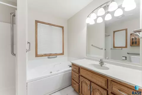 804 E Jane Ln, Sioux Falls, SD 57108 photo 14