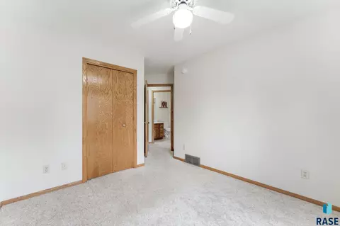 804 E Jane Ln, Sioux Falls, SD 57108 photo 15