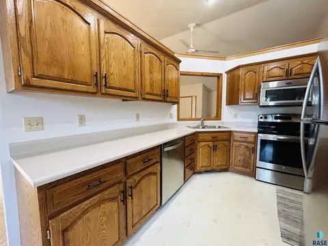 804 E Jane Ln, Sioux Falls, SD 57108 photo 8