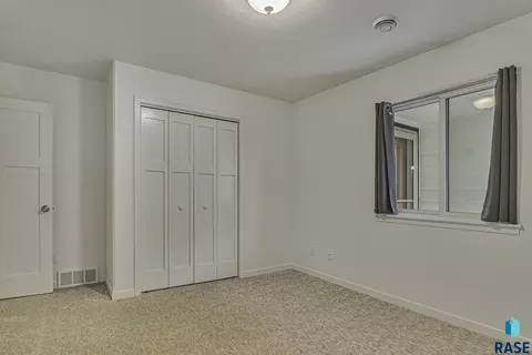 1403 S Lighthouse Pl, Sioux Falls, SD 57103 photo 16