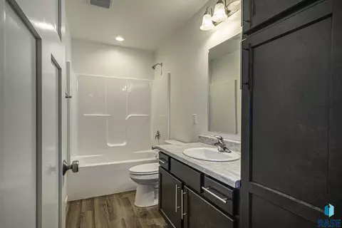 1403 S Lighthouse Pl, Sioux Falls, SD 57103 photo 18