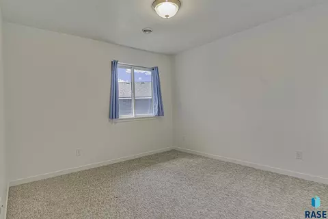 1403 S Lighthouse Pl, Sioux Falls, SD 57103 photo 21