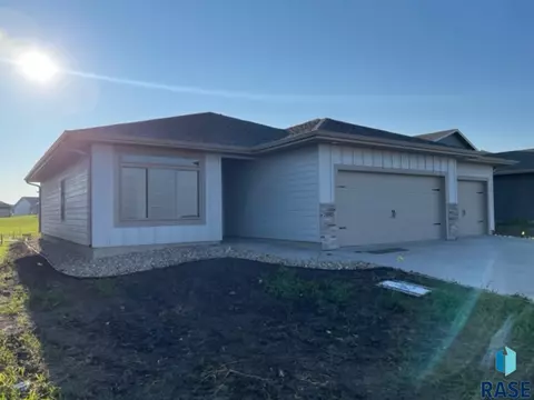 2632 S Lana Dr, Sioux Falls, SD 57106
