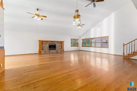 1409 E 17th St, Sioux Falls, SD 57104 photo 21